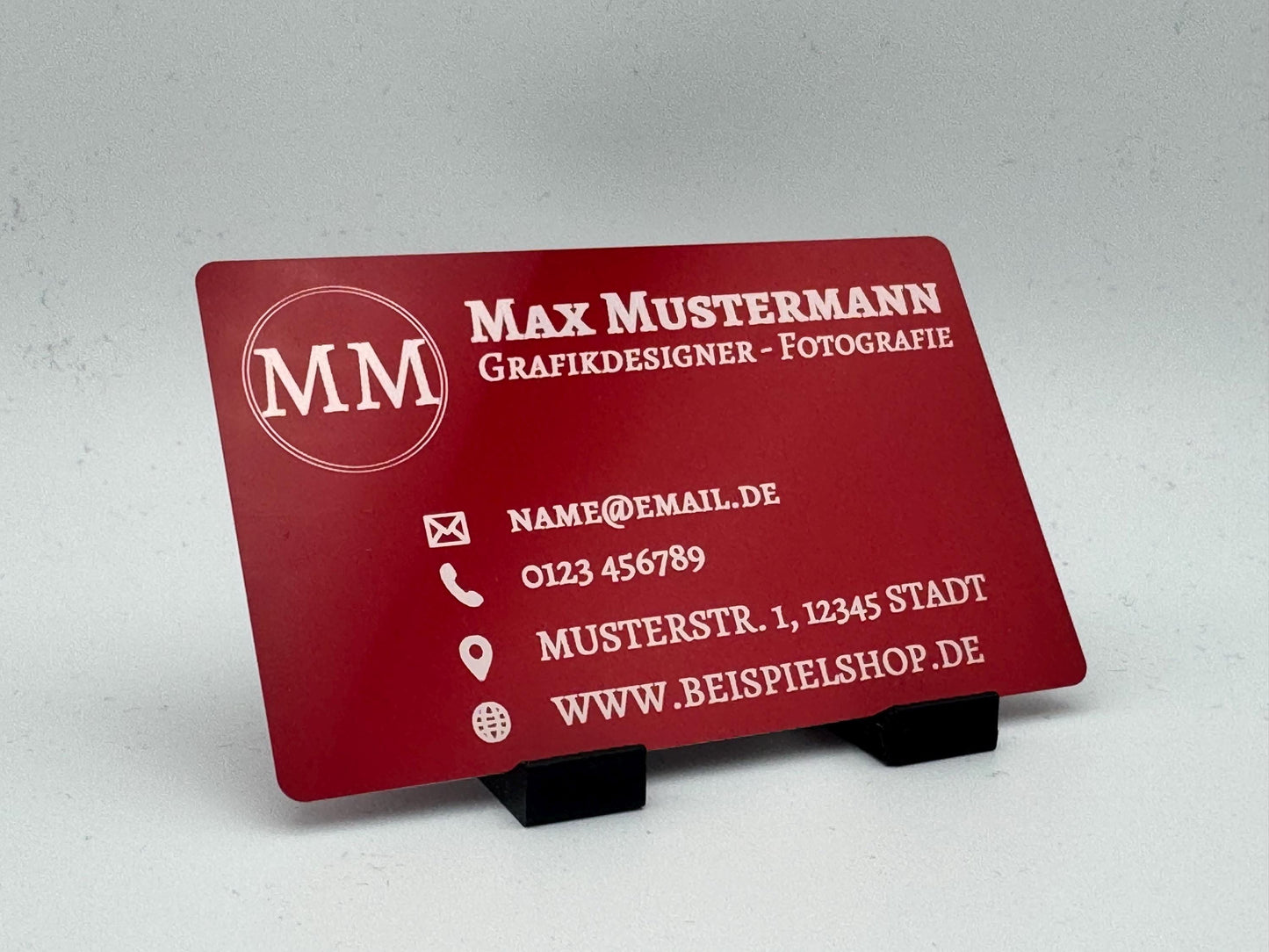 Alu-Visitenkarte mit Wunschgravur & Designservice – personalisiert in 24–48h | Metallkarte in Schwarz, Rot, Gold, Blau oder Grün