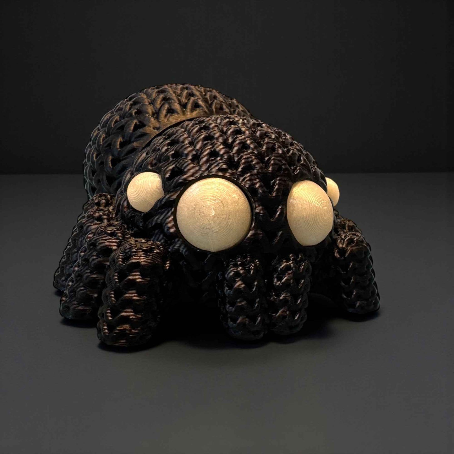 Gestrickte Spinne Figur · Handarbeitslook · Beweglicher Hinterkörper