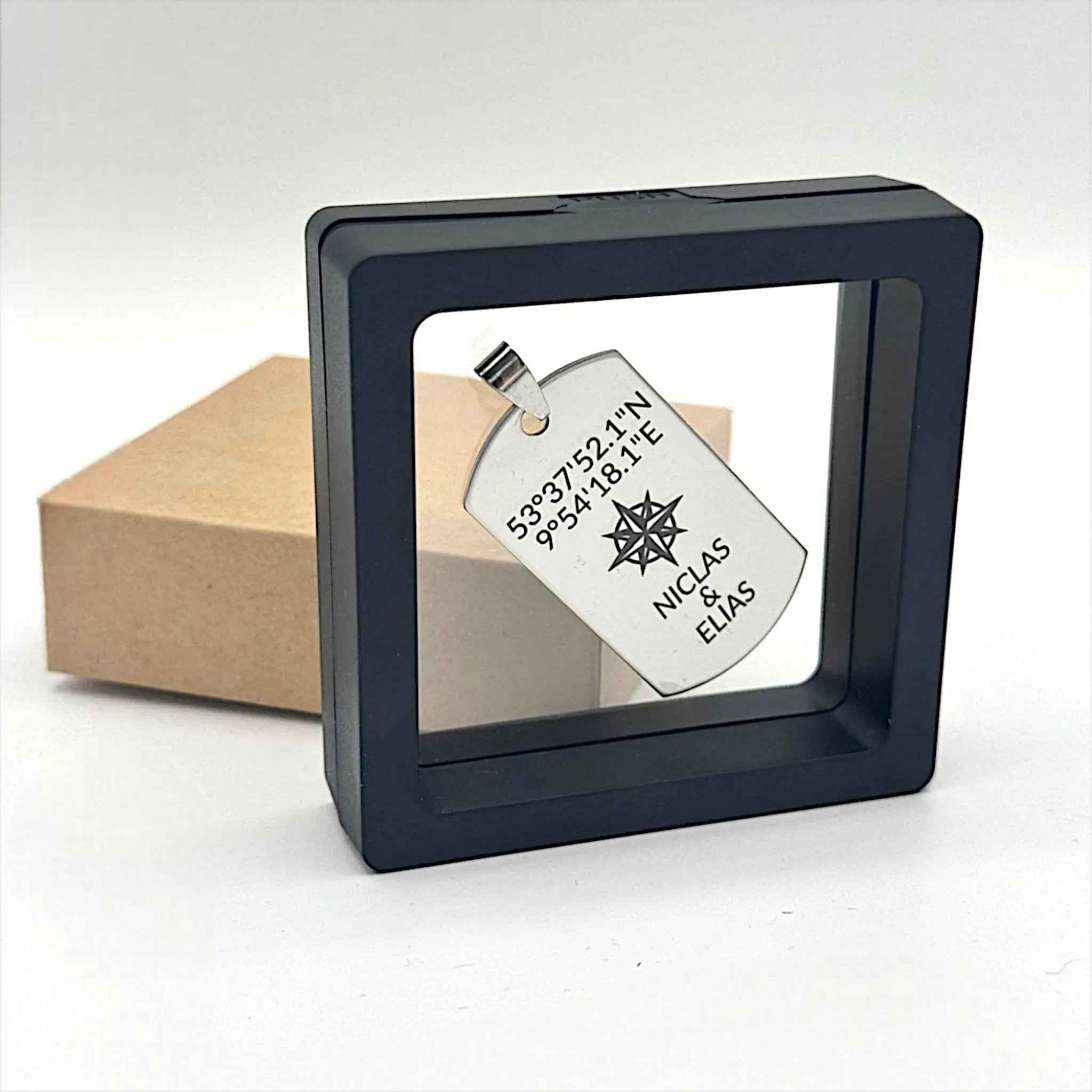 Military Halskette · Edelstahl Gravur · Kompass & Koordinaten