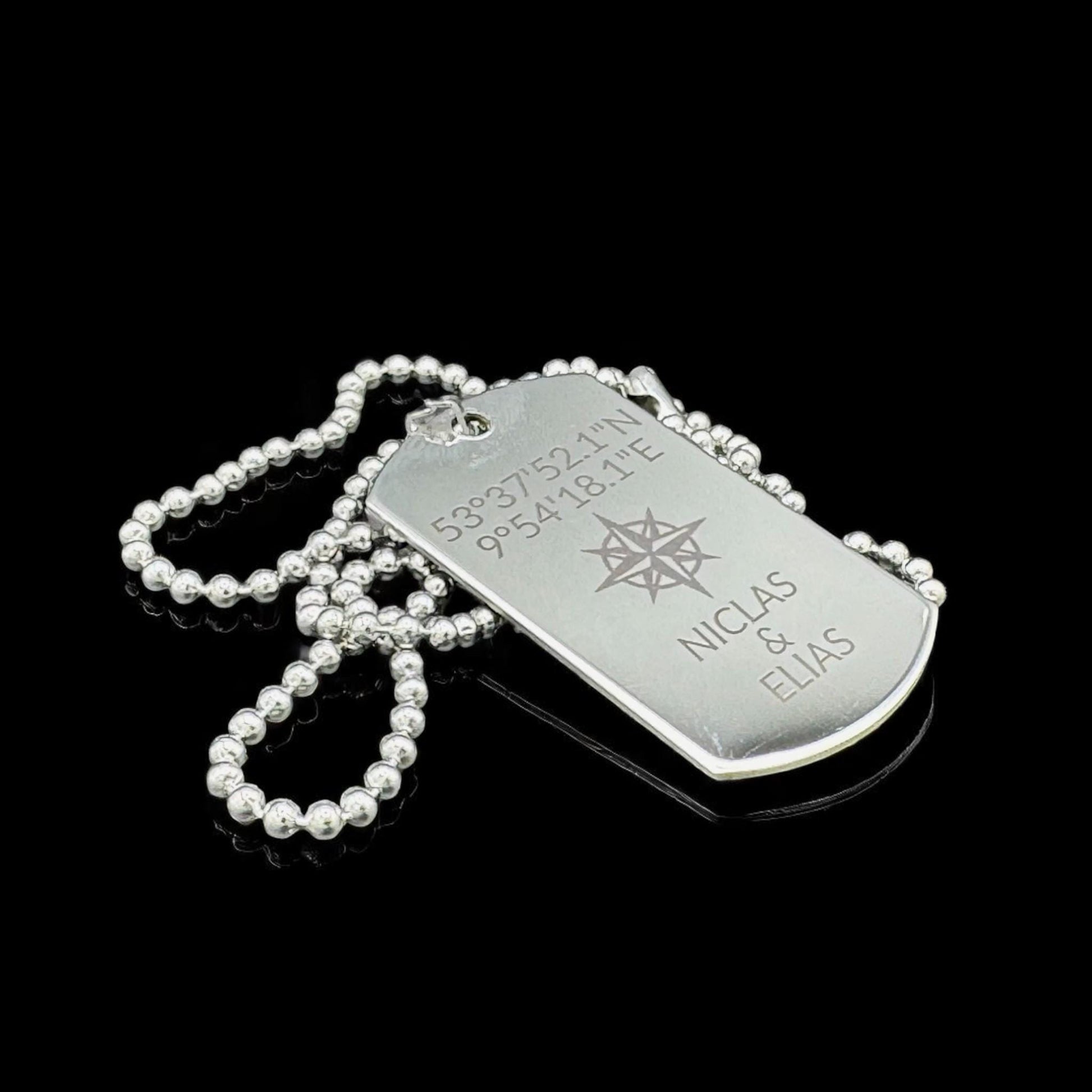 Dog Tag Anhänger Edelstahl – personalisiert mit Name und Koordinaten – Kompass Gravur – Geschenk für Männer & Frauen