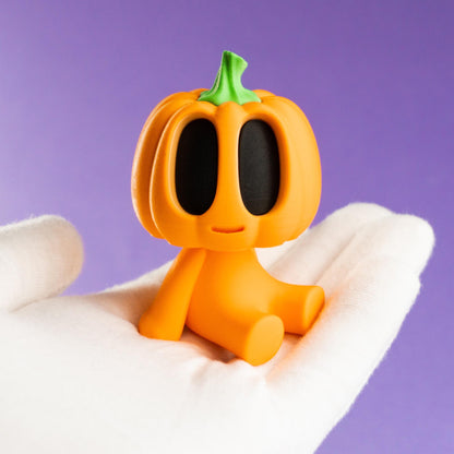 Blob Pumpkin Figur als Halloween-Deko, orangefarbener Kürbis mit schwarzem Augen